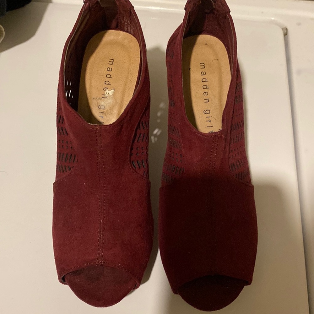 Madden Girl Maroon heels 👠